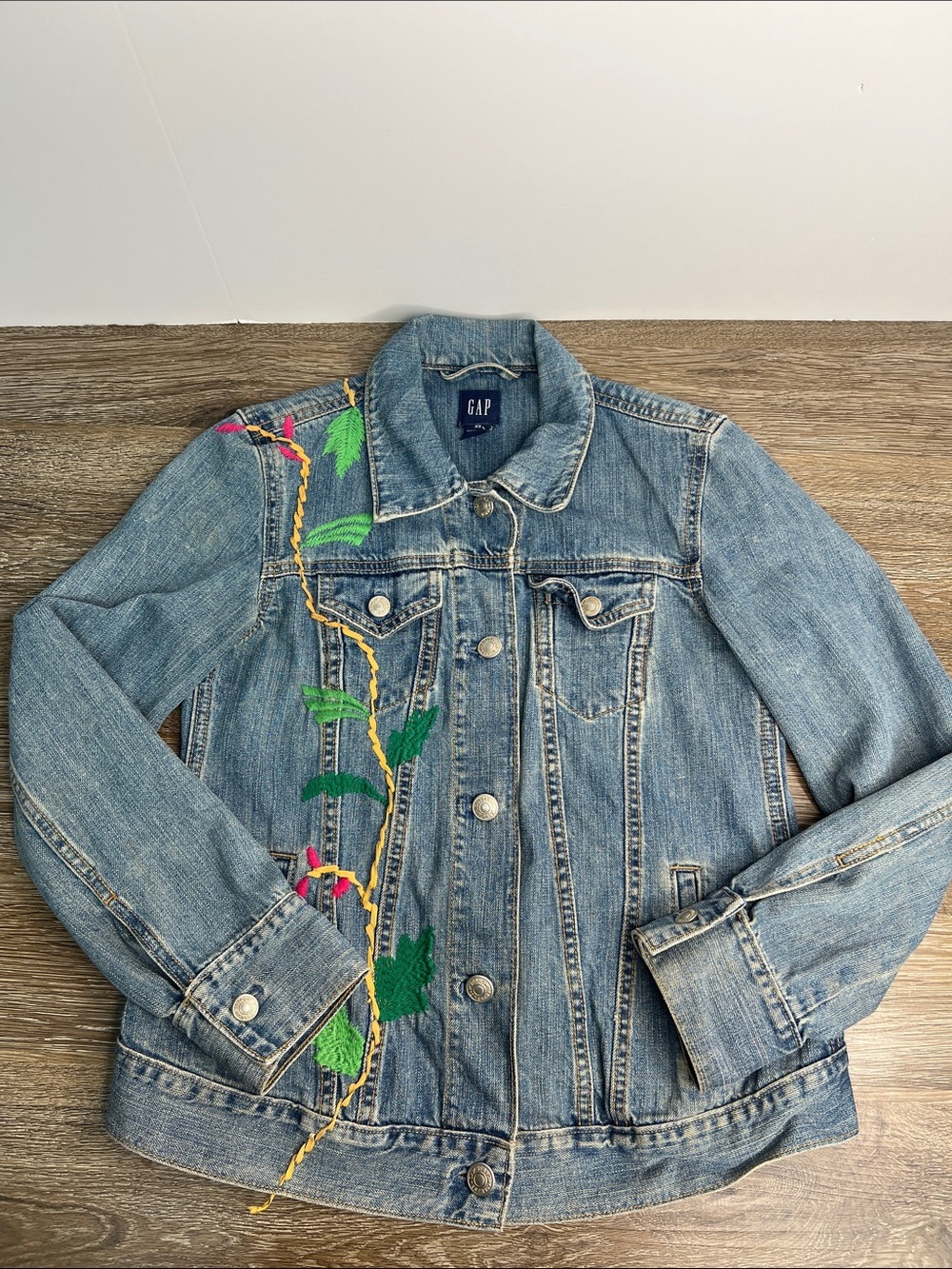 GAP Maternity Embroidered Peacock Denim Jacket XS Boho Floral Jean Jacket